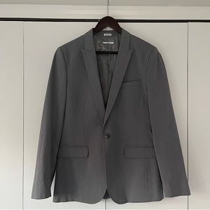 Calvin Klein Men’s Slim Fit One Button Peak Lapel Blazer Sport Coat Gray Small
